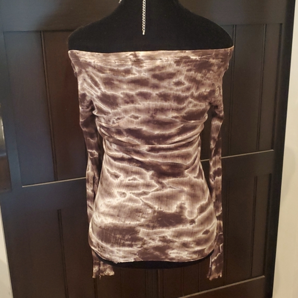 Buffalo Brown Tie-Dye Off-Shoulder Fitted Long Sleeve Top. Size Small. - Picture 2 of 4